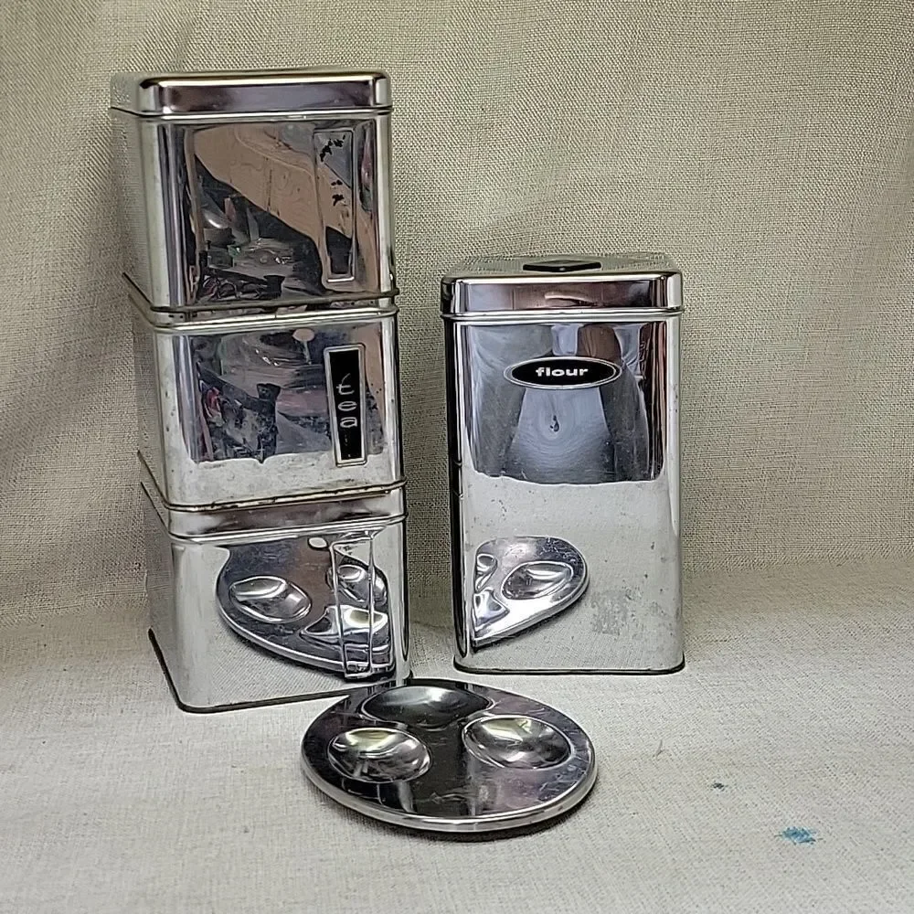 3 Lincoln Beauty Ware canisters‎ 1 Canette canister and spoonrest